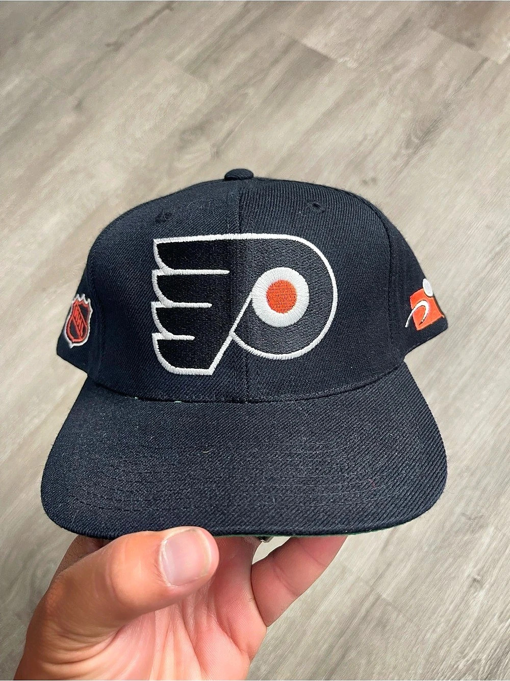Vintage 90s Sports Specialties Philadelphia Flyers NHL Snapback Cap Black